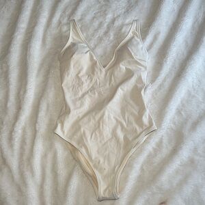 Berlook Cream V-Neck Swimsuit / bodysuit